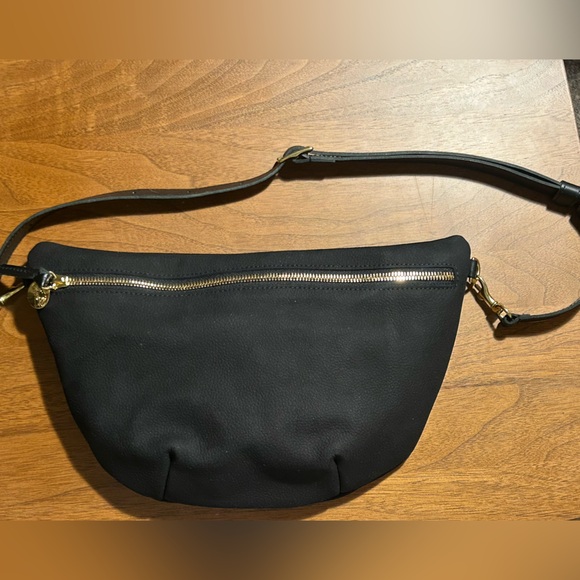 Elegant Black Crossbody Bag/ stylish fanny pack - Picture 2 of 2